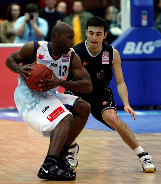 再频频失势 再频频失势